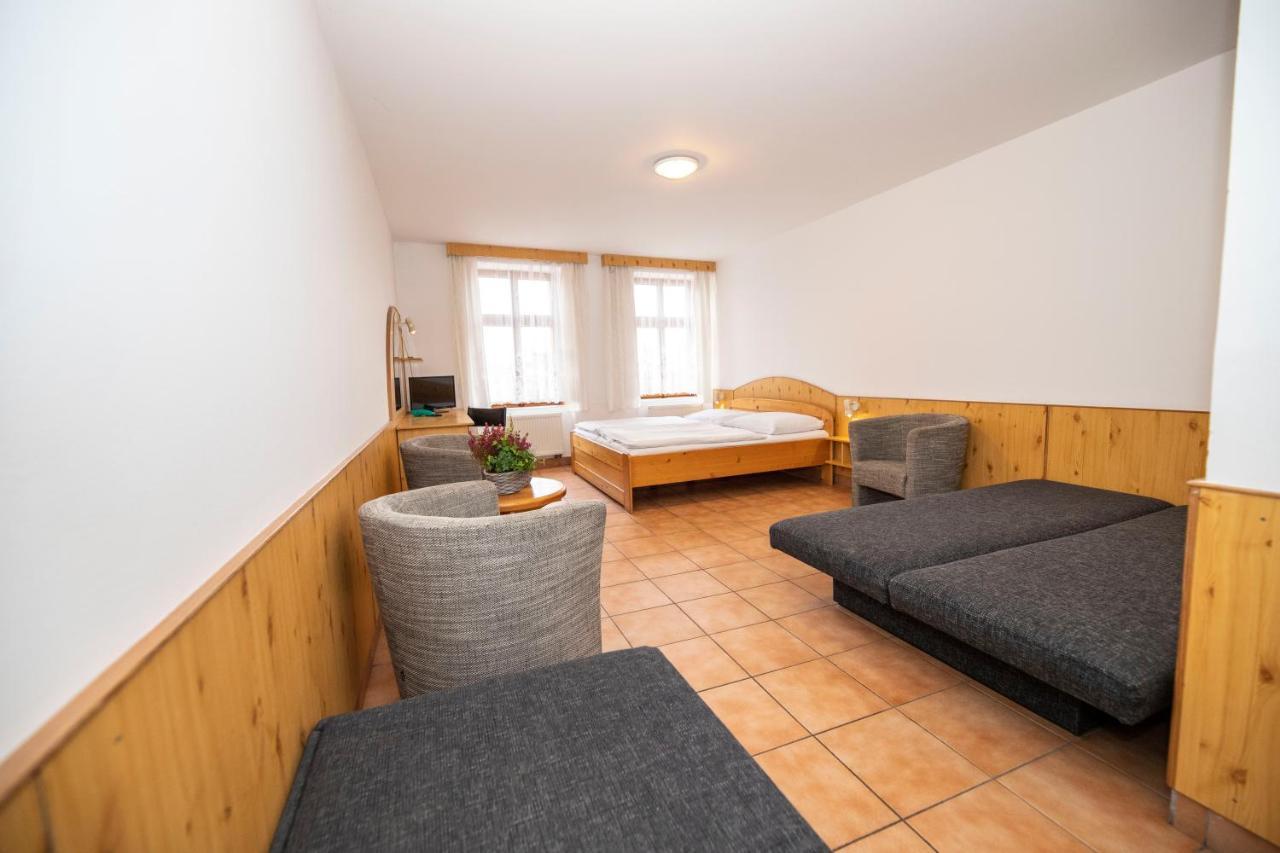 Hotel Praha Broumov Kültér fotó