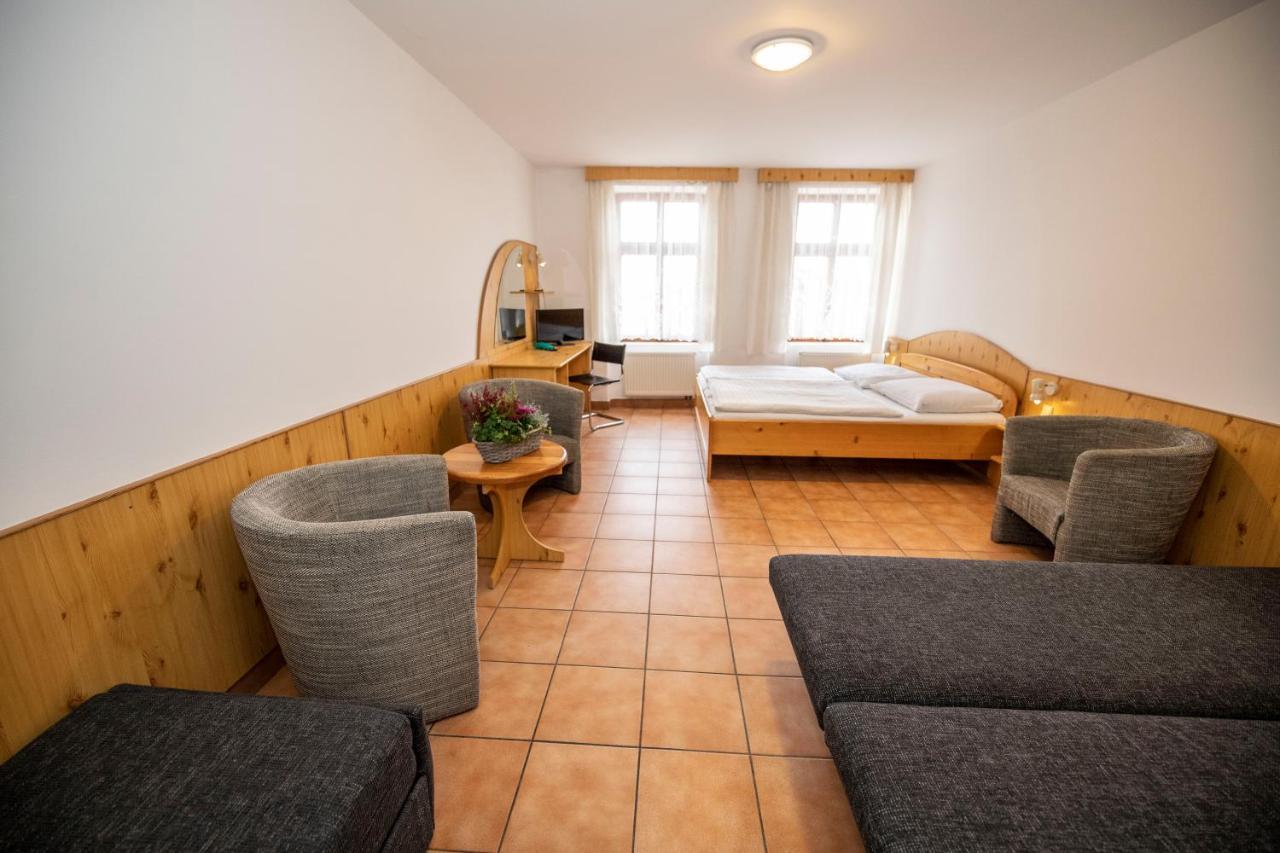 Hotel Praha Broumov Kültér fotó