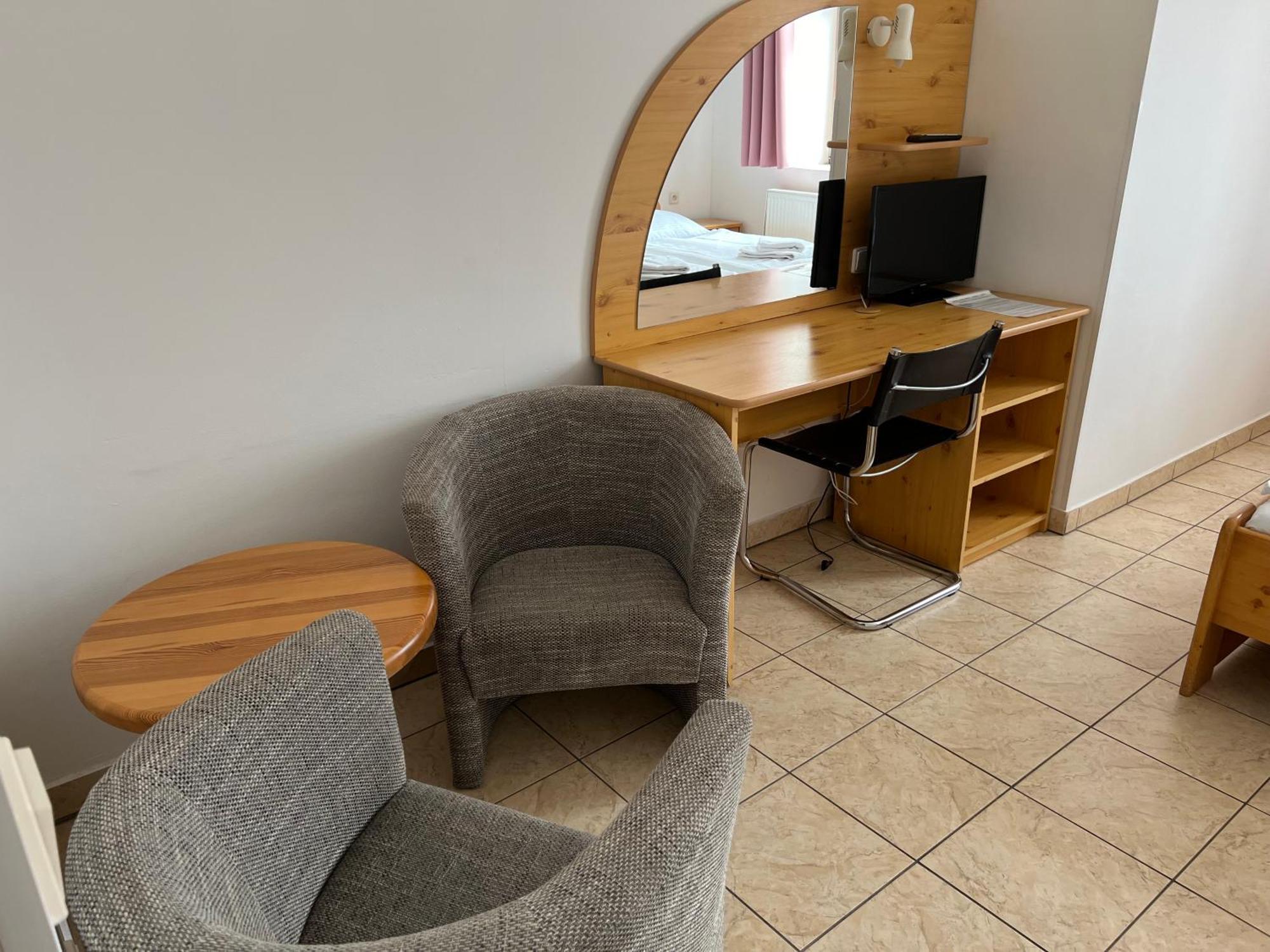 Hotel Praha Broumov Kültér fotó