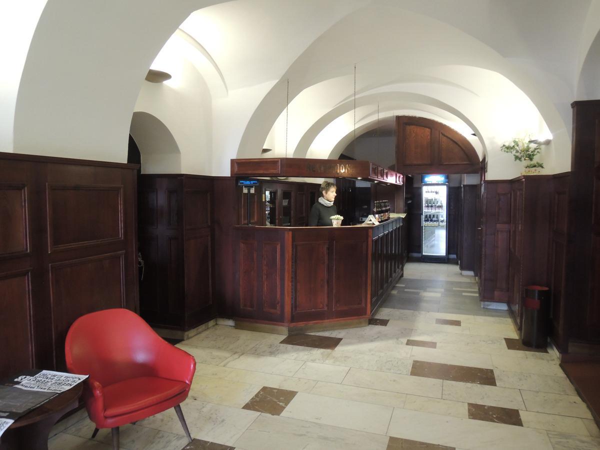 Hotel Praha Broumov Kültér fotó